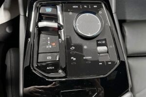 BMW i5 esikatselu 15