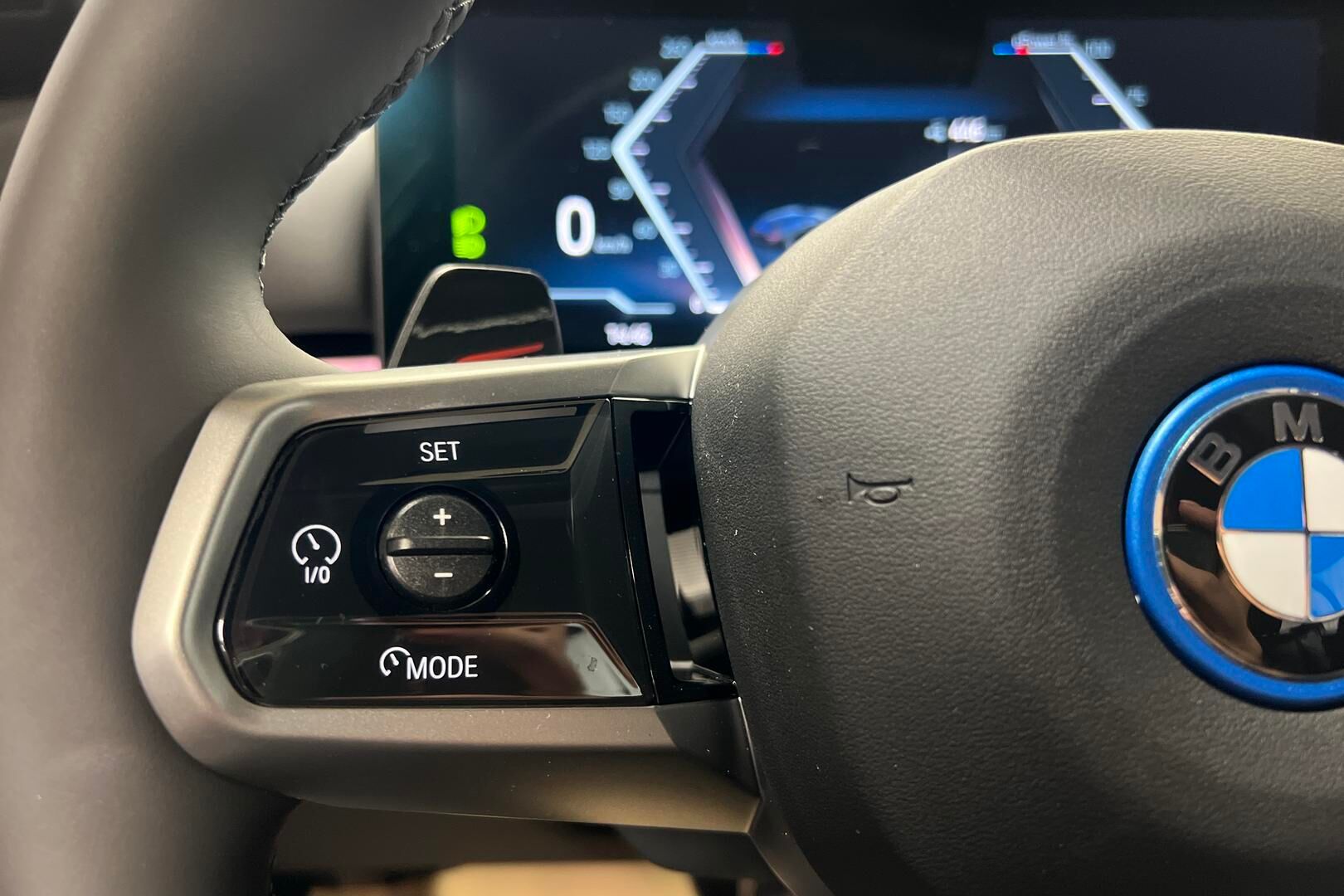 BMW i5 iso kuva 16