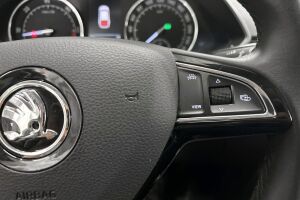 Skoda Superb esikatselu 17