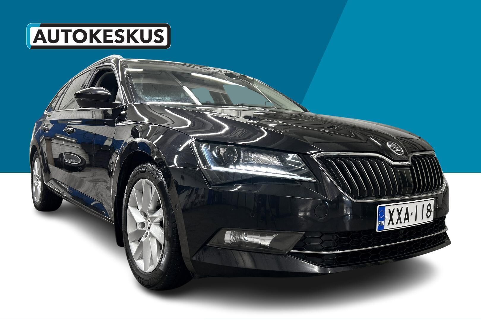 Skoda Superb iso kuva 3