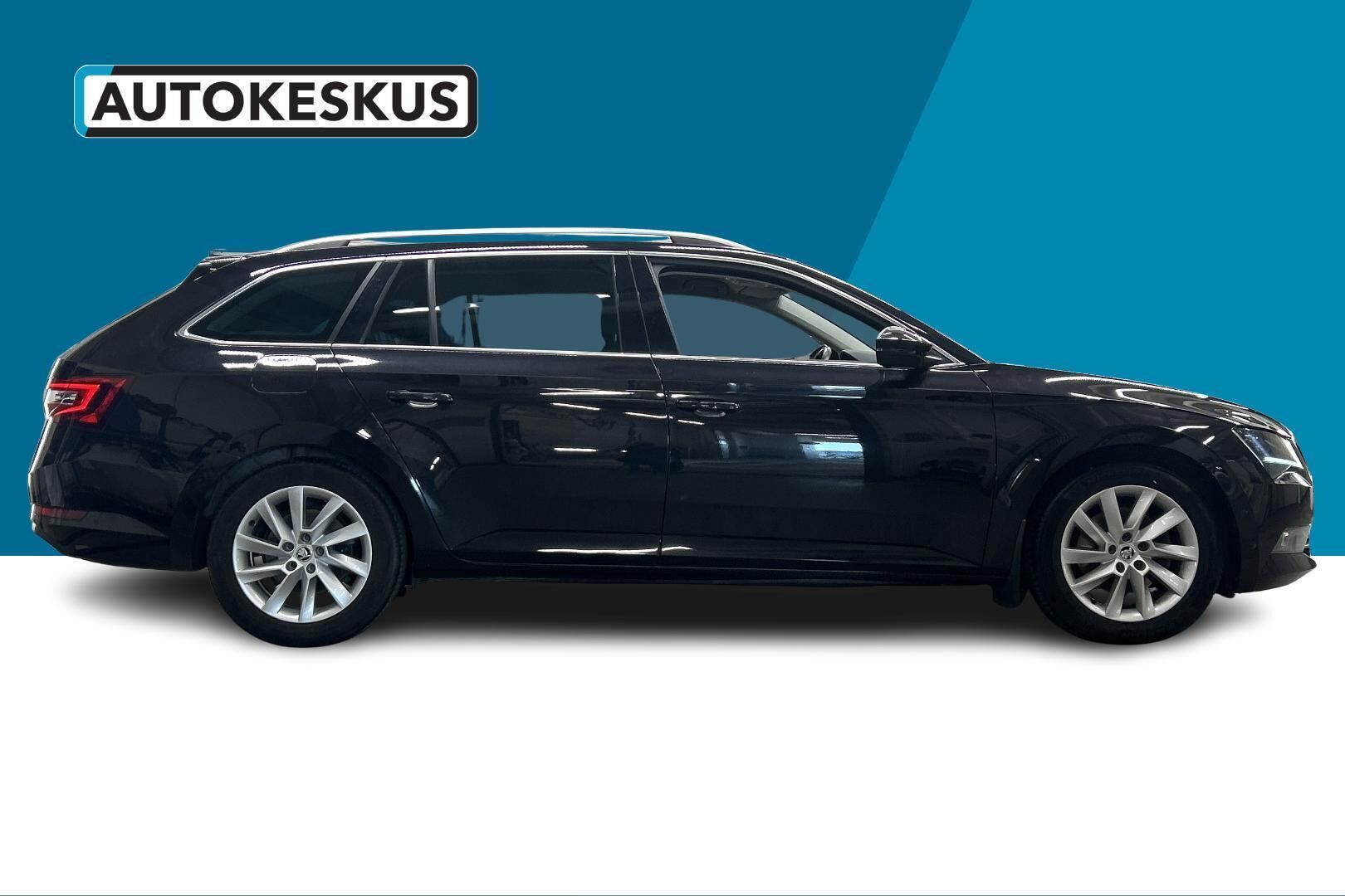 Skoda Superb iso kuva 4