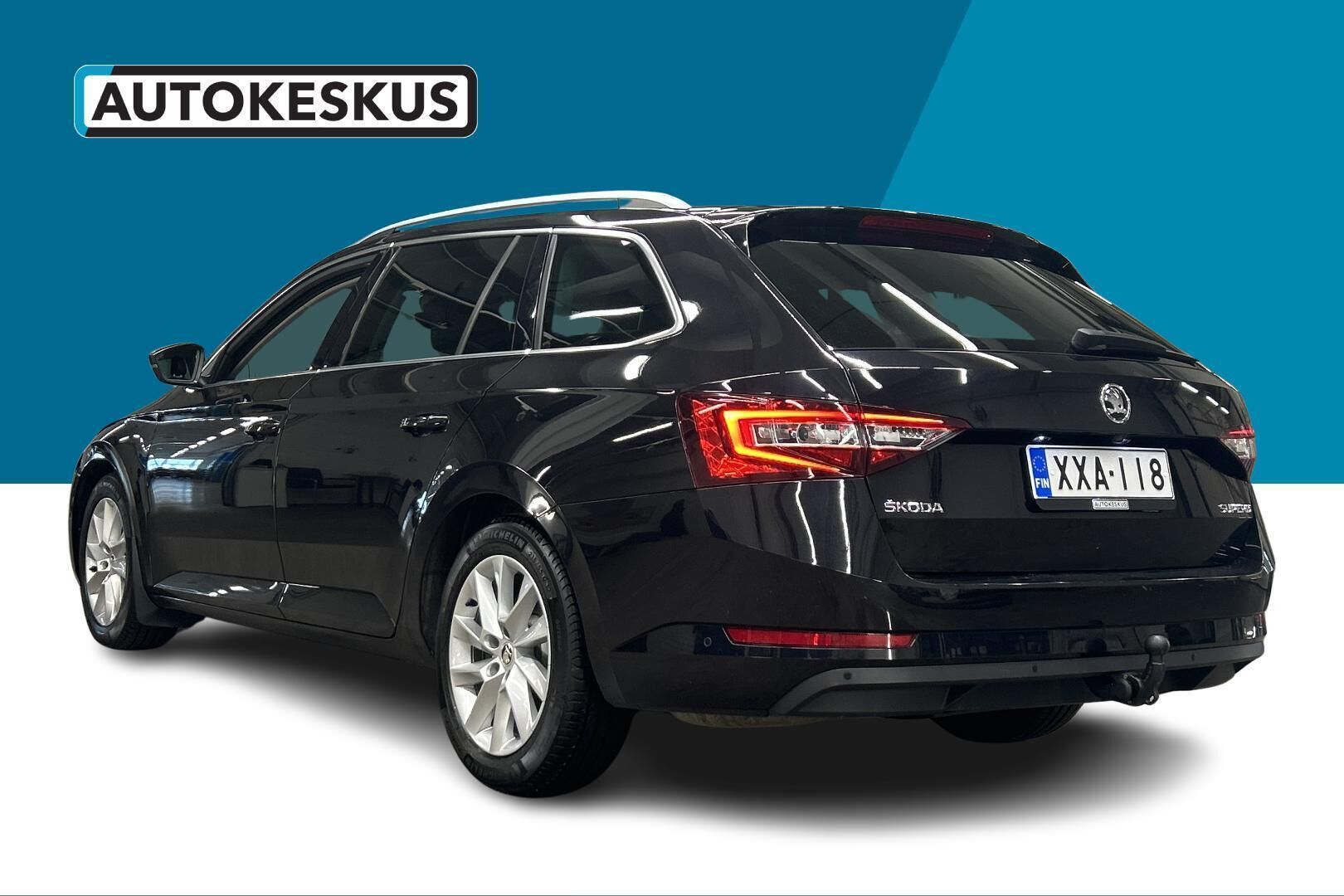 Skoda Superb iso kuva 7