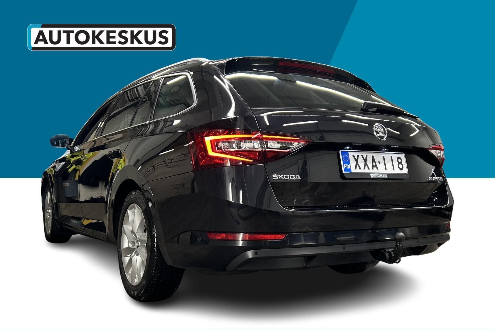 Skoda Superb iso kuva 7