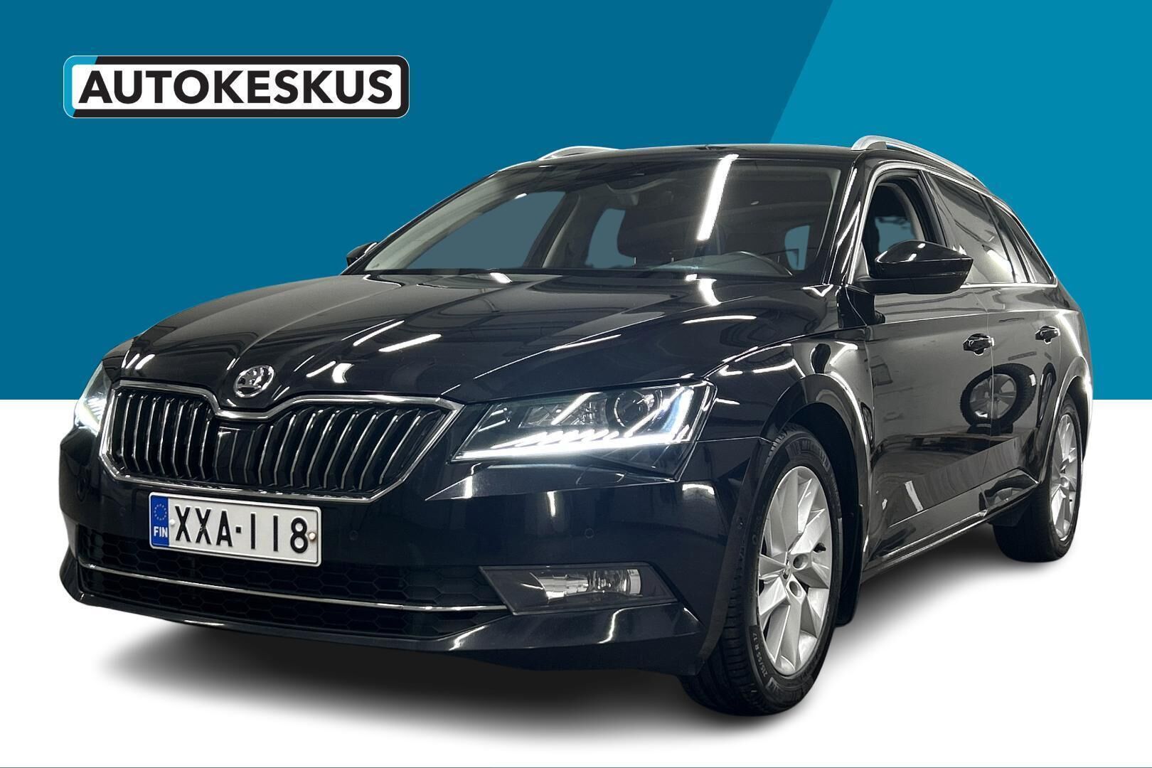 Skoda Superb iso kuva 0