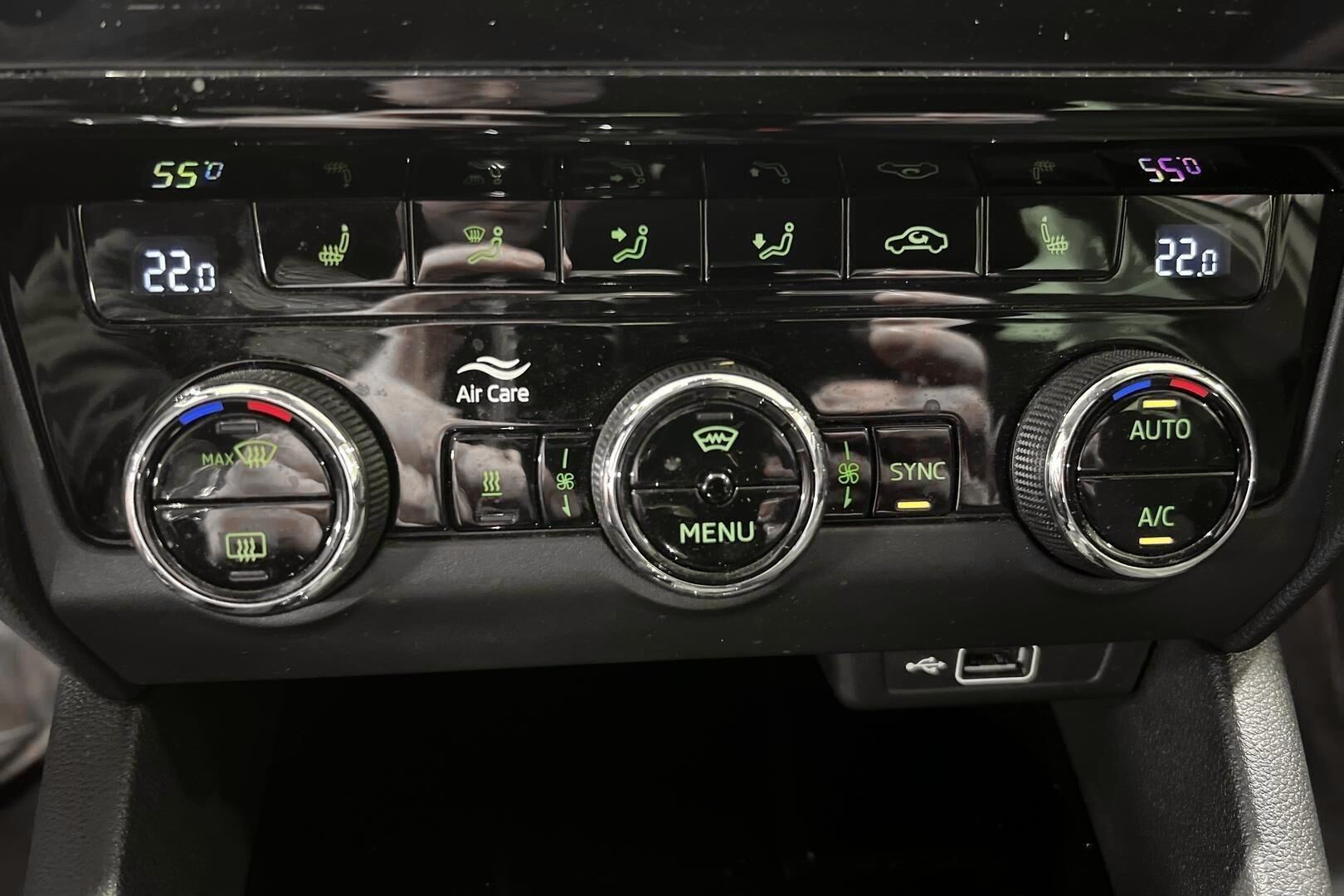 Skoda Octavia iso kuva 18