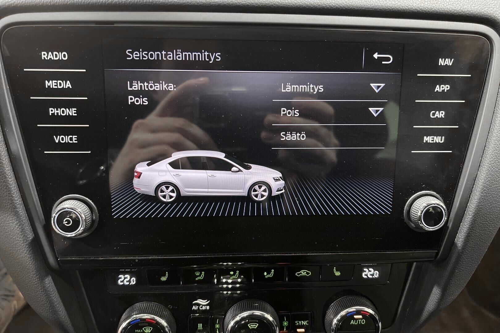 Skoda Octavia iso kuva 19