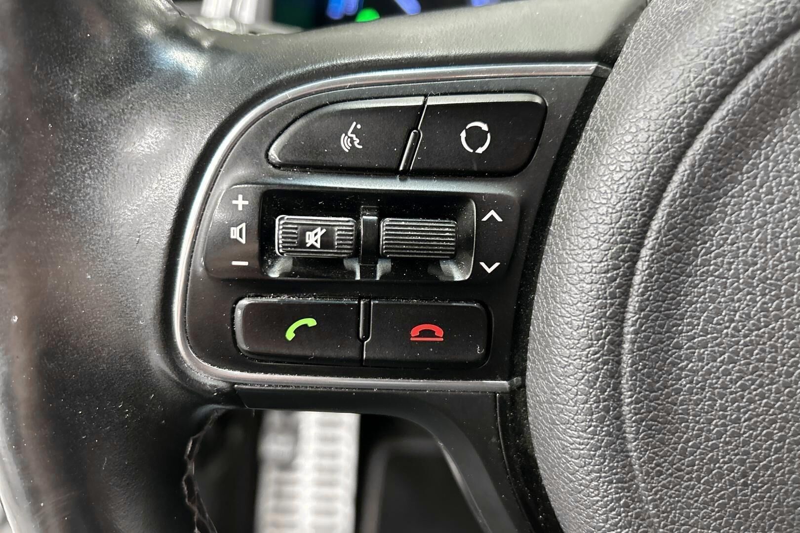 Kia Niro plug-in iso kuva 17