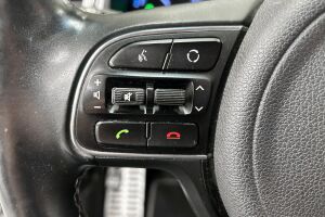 Kia Niro plug-in esikatselu 17