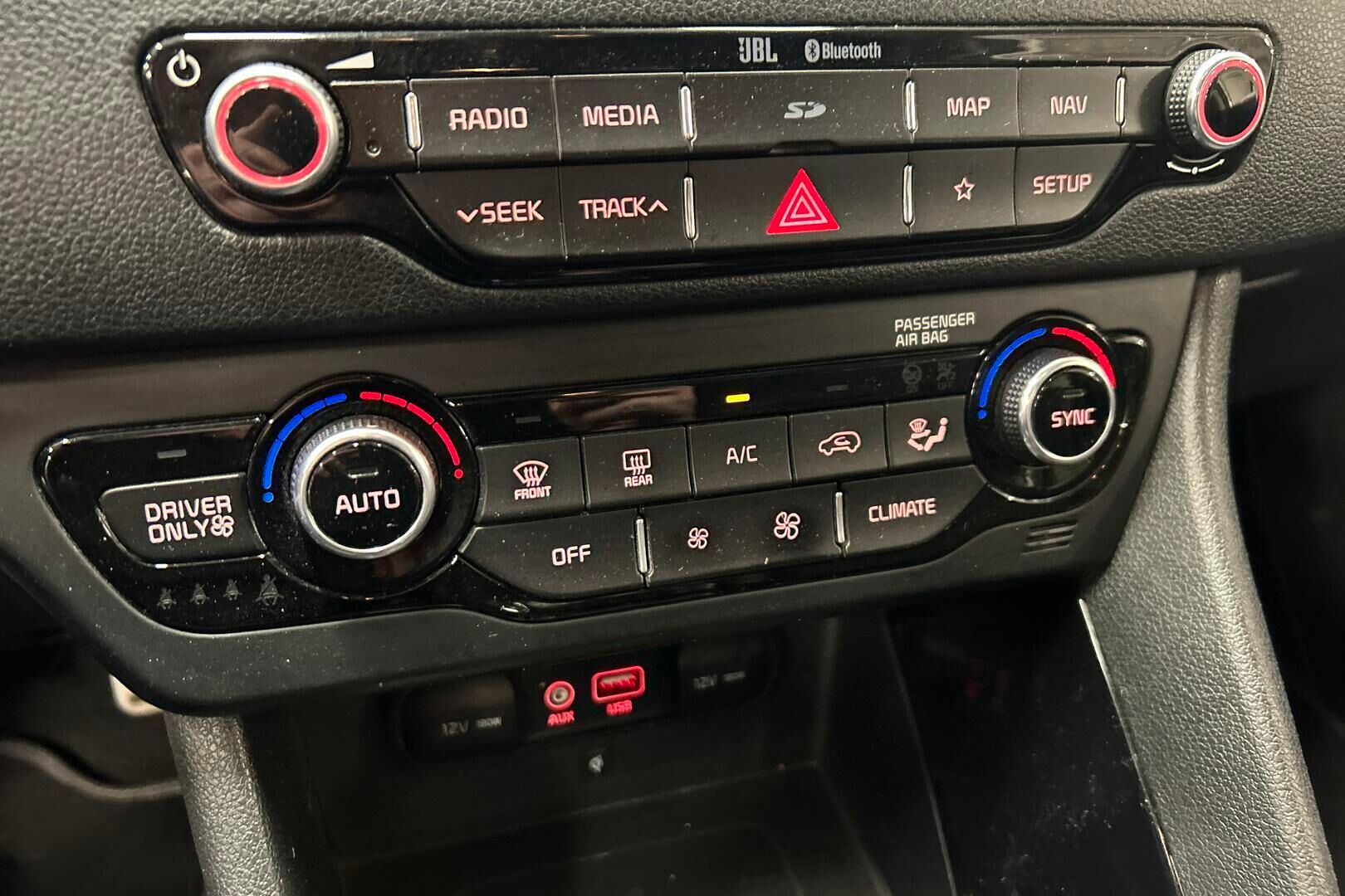 Kia Niro plug-in iso kuva 23