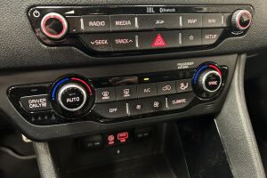 Kia Niro plug-in esikatselu 23