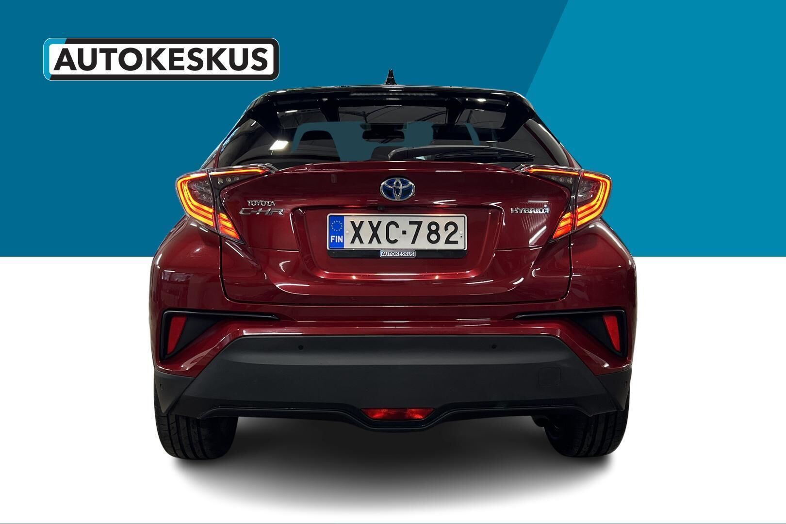 Toyota C-HR iso kuva 6