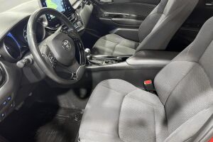 Toyota C-HR esikatselu 9