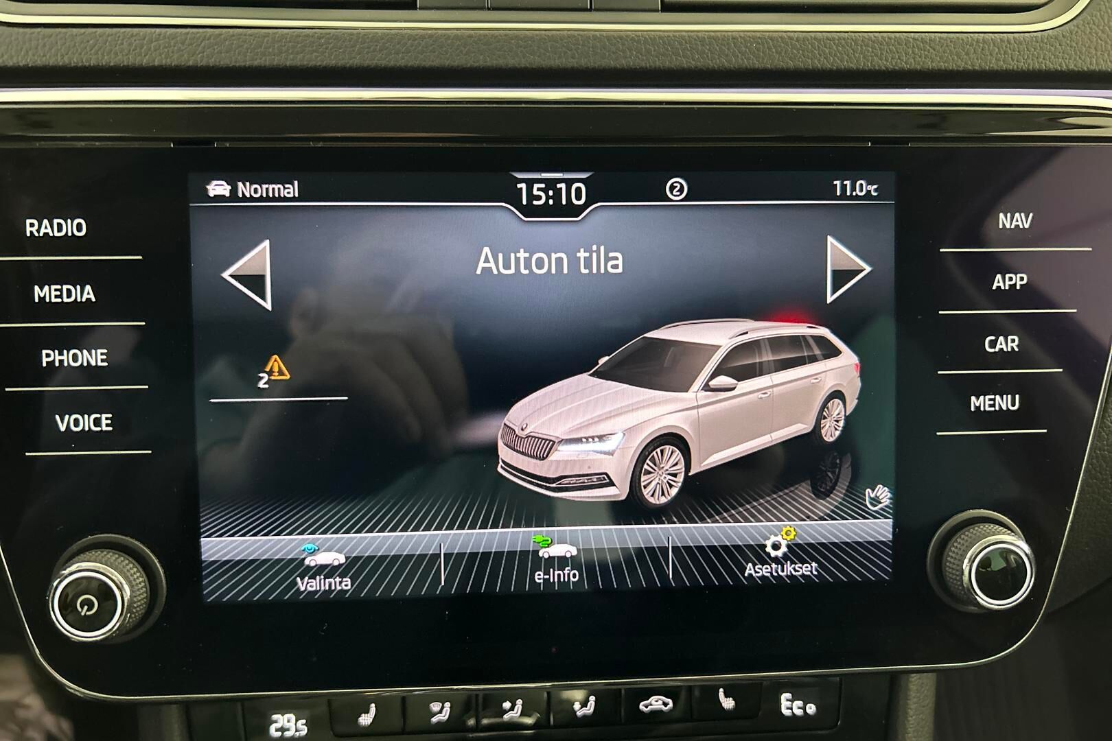 Skoda Superb iso kuva 26
