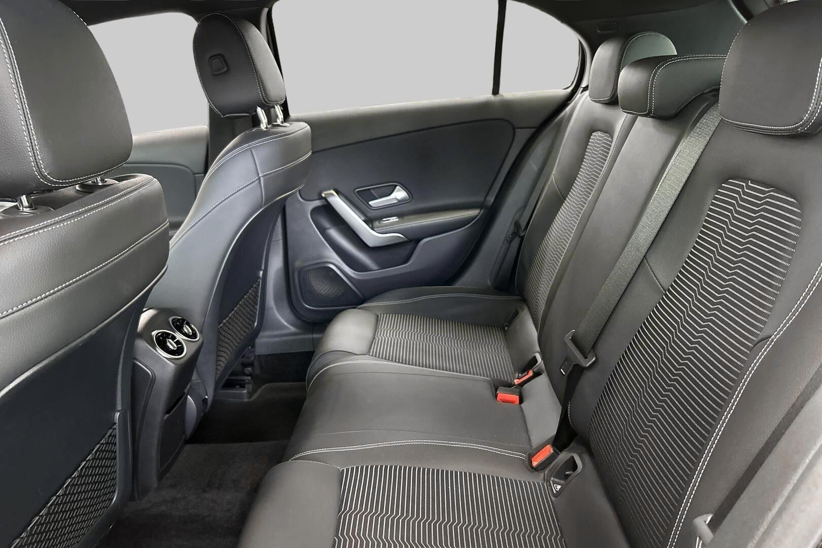 Mercedes-Benz A iso kuva 32