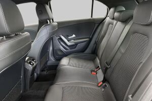 Mercedes-Benz A esikatselu 32