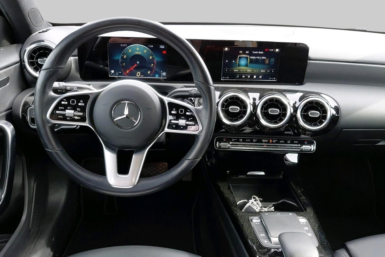 Mercedes-Benz A iso kuva 2
