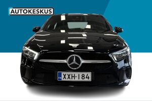 Mercedes-Benz A esikatselu 2