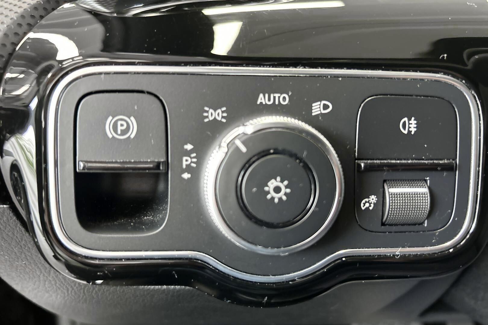 Mercedes-Benz A iso kuva 24