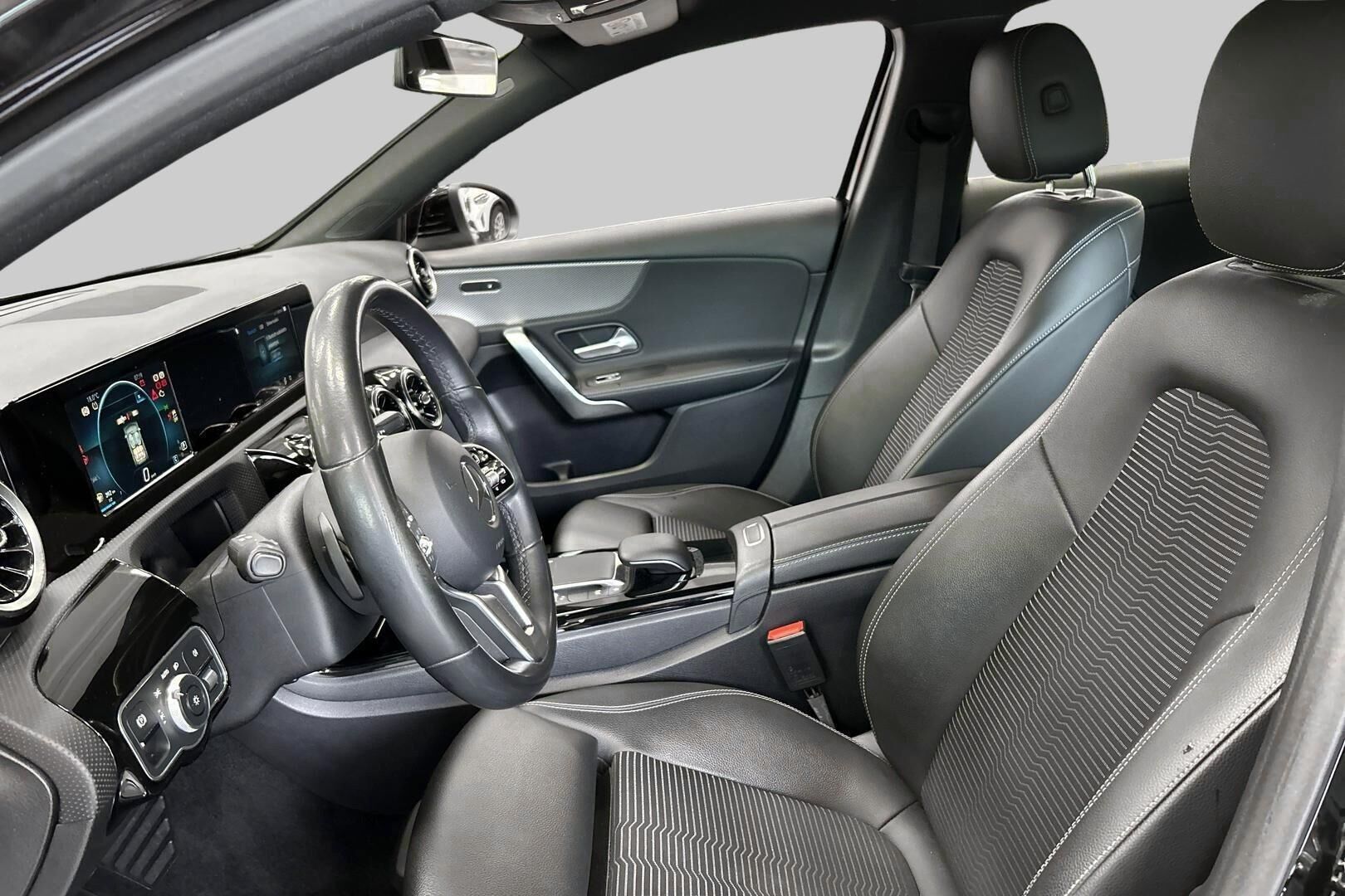 Mercedes-Benz A iso kuva 9