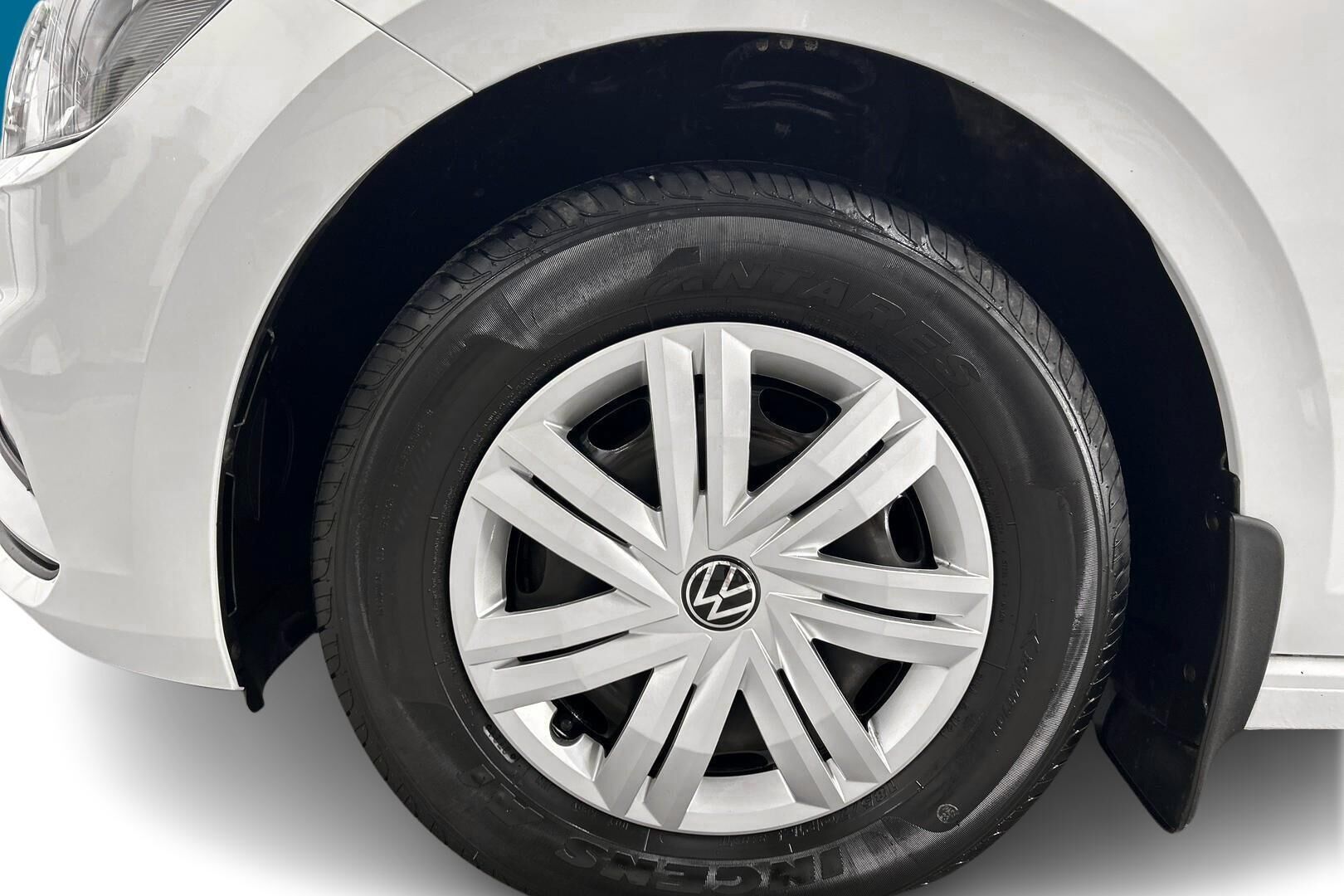 Volkswagen Polo iso kuva 13