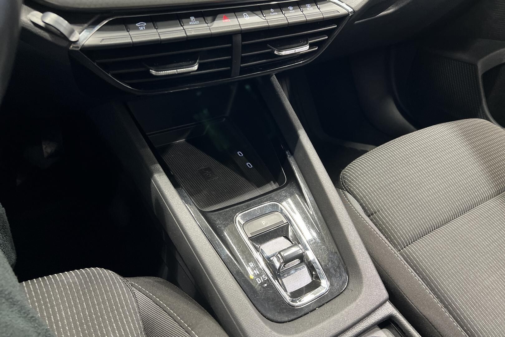 SKODA Octavia iso kuva 27