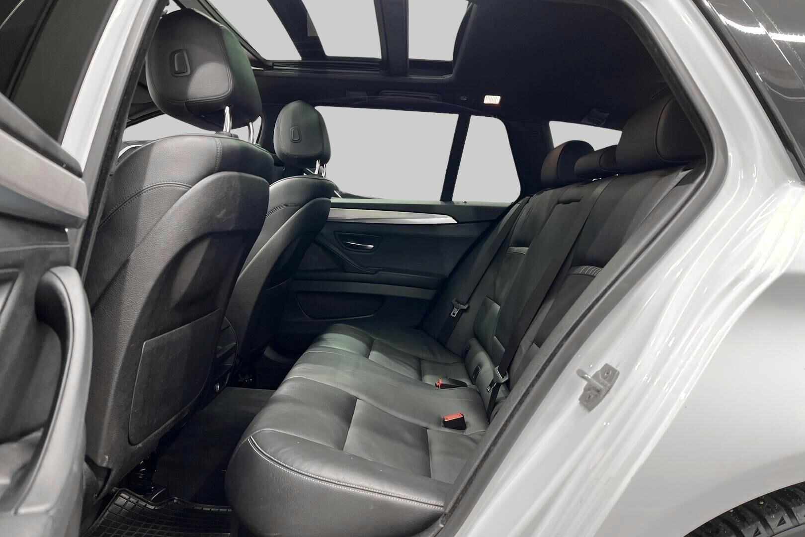 BMW 5-SARJA iso kuva 7