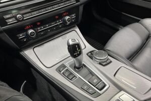 BMW 5-SARJA esikatselu 16