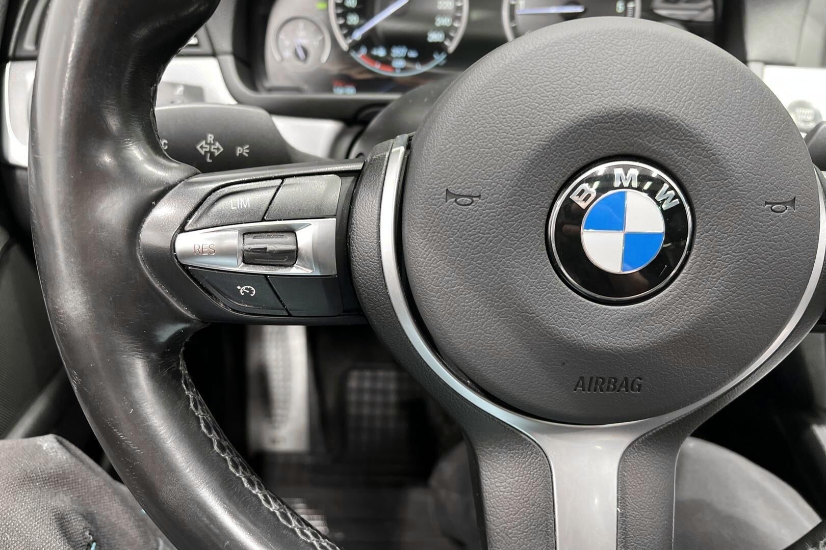 BMW 5-SARJA iso kuva 22