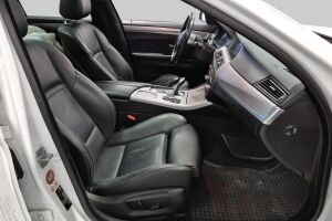 BMW 5-SARJA esikatselu 4