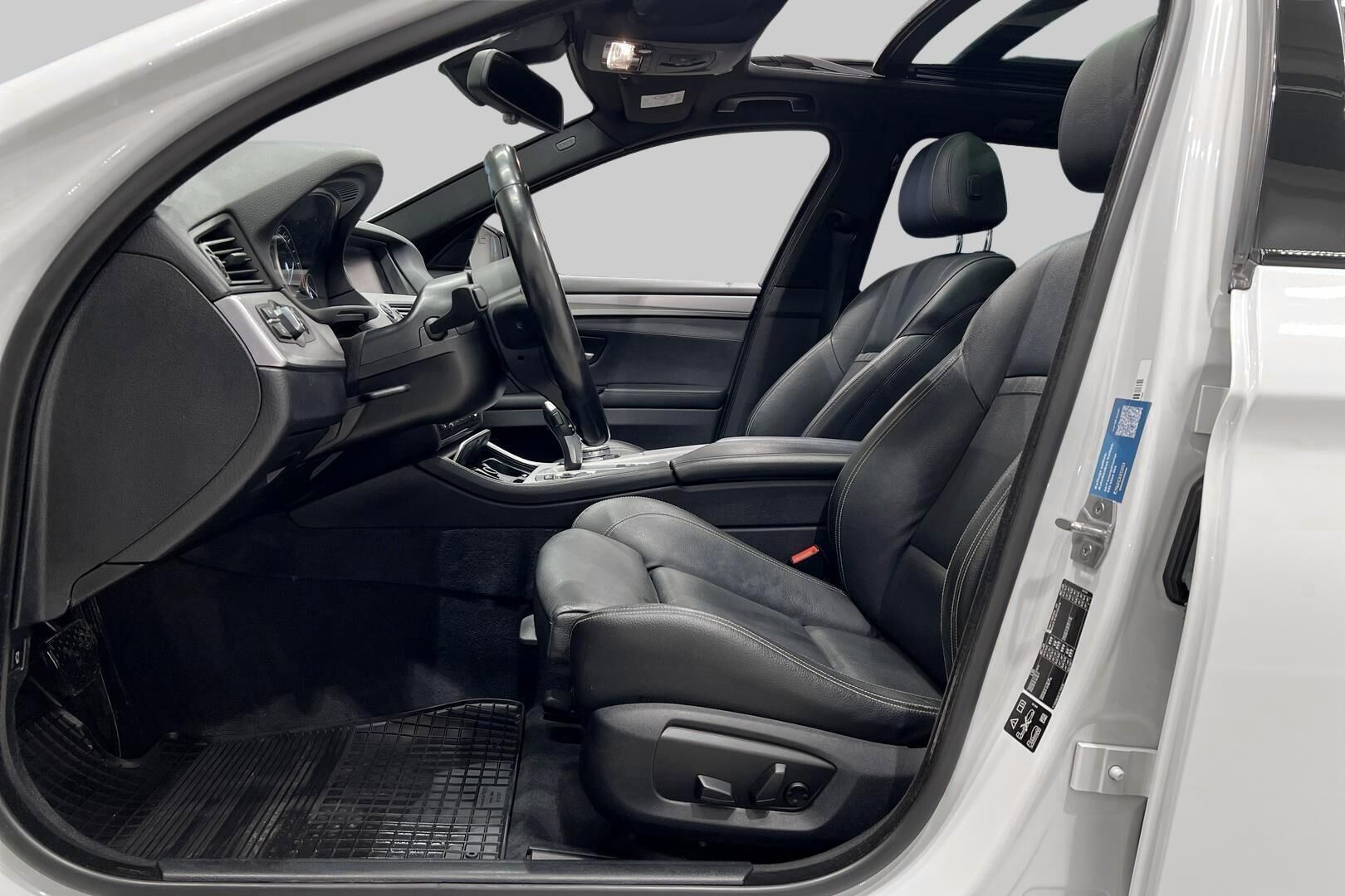 BMW 5-SARJA iso kuva 6