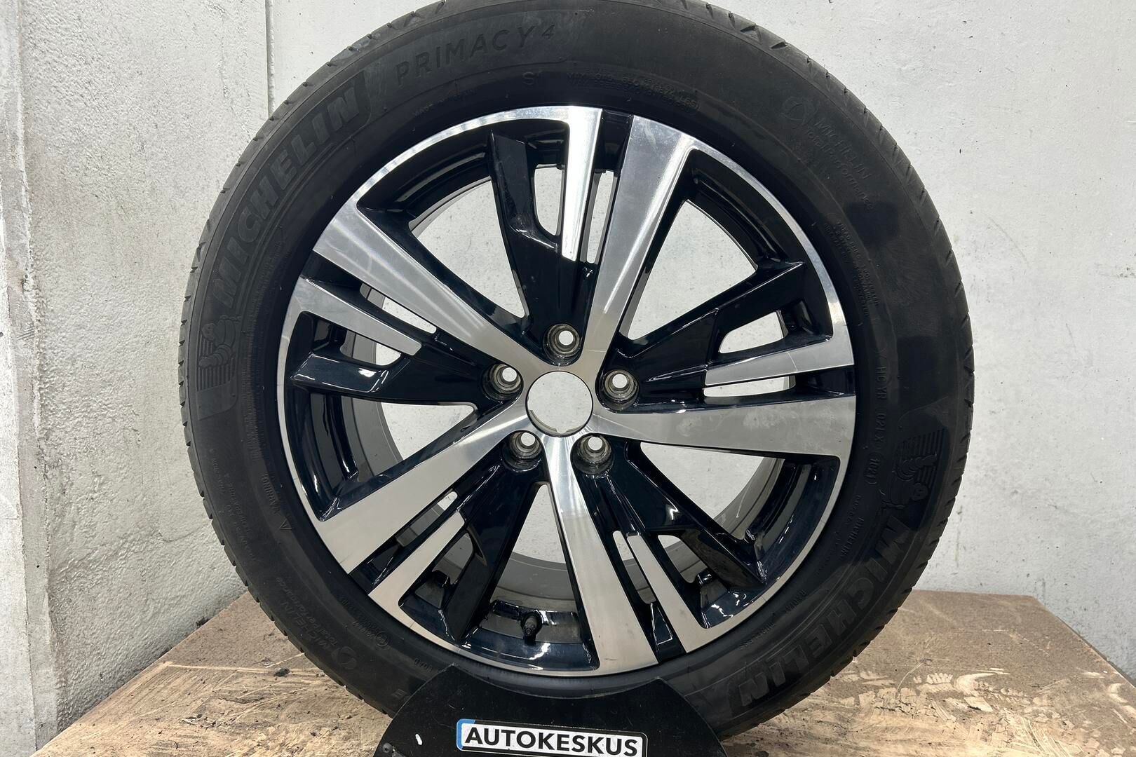 Peugeot 3008 iso kuva 11