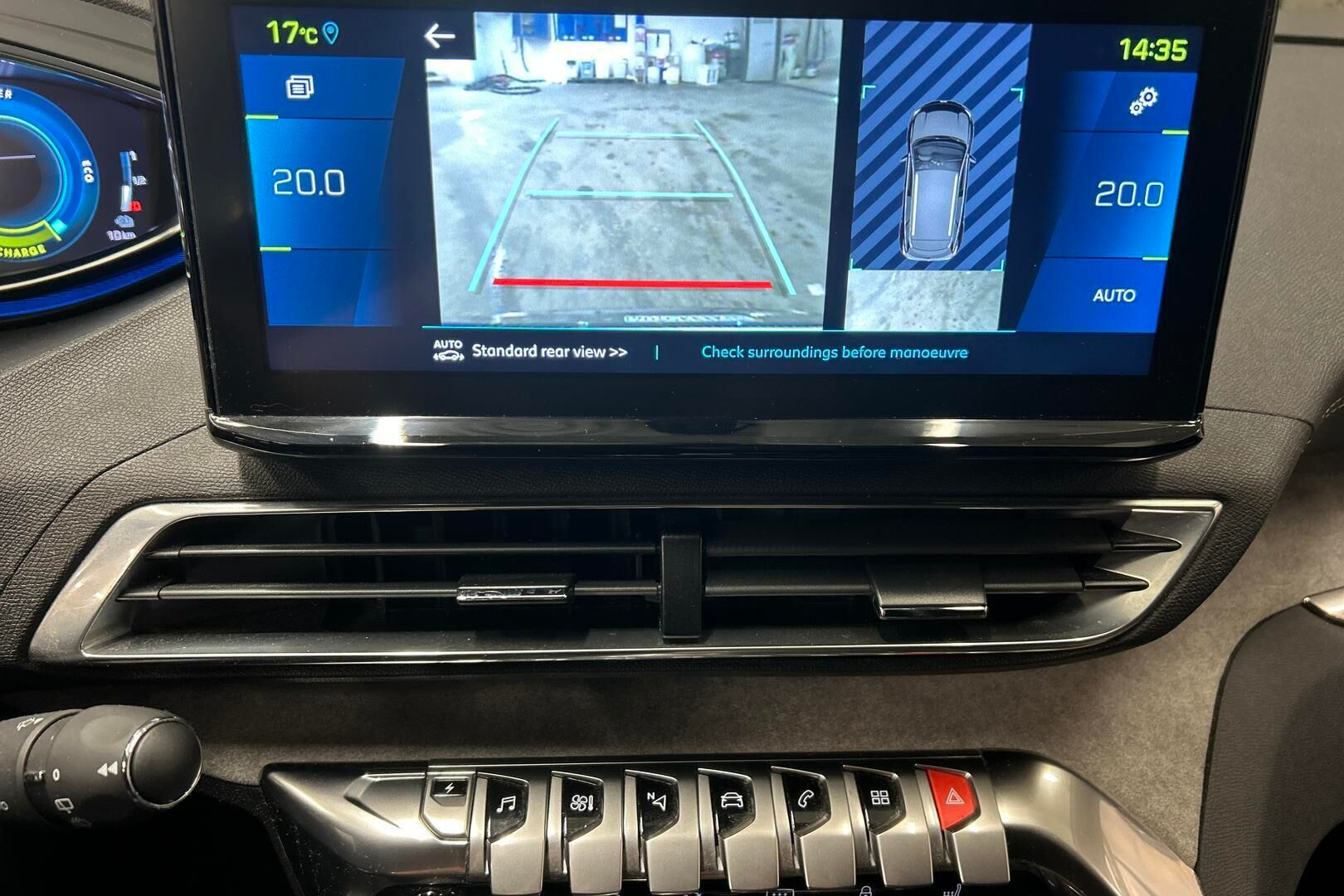 Peugeot 3008 iso kuva 15