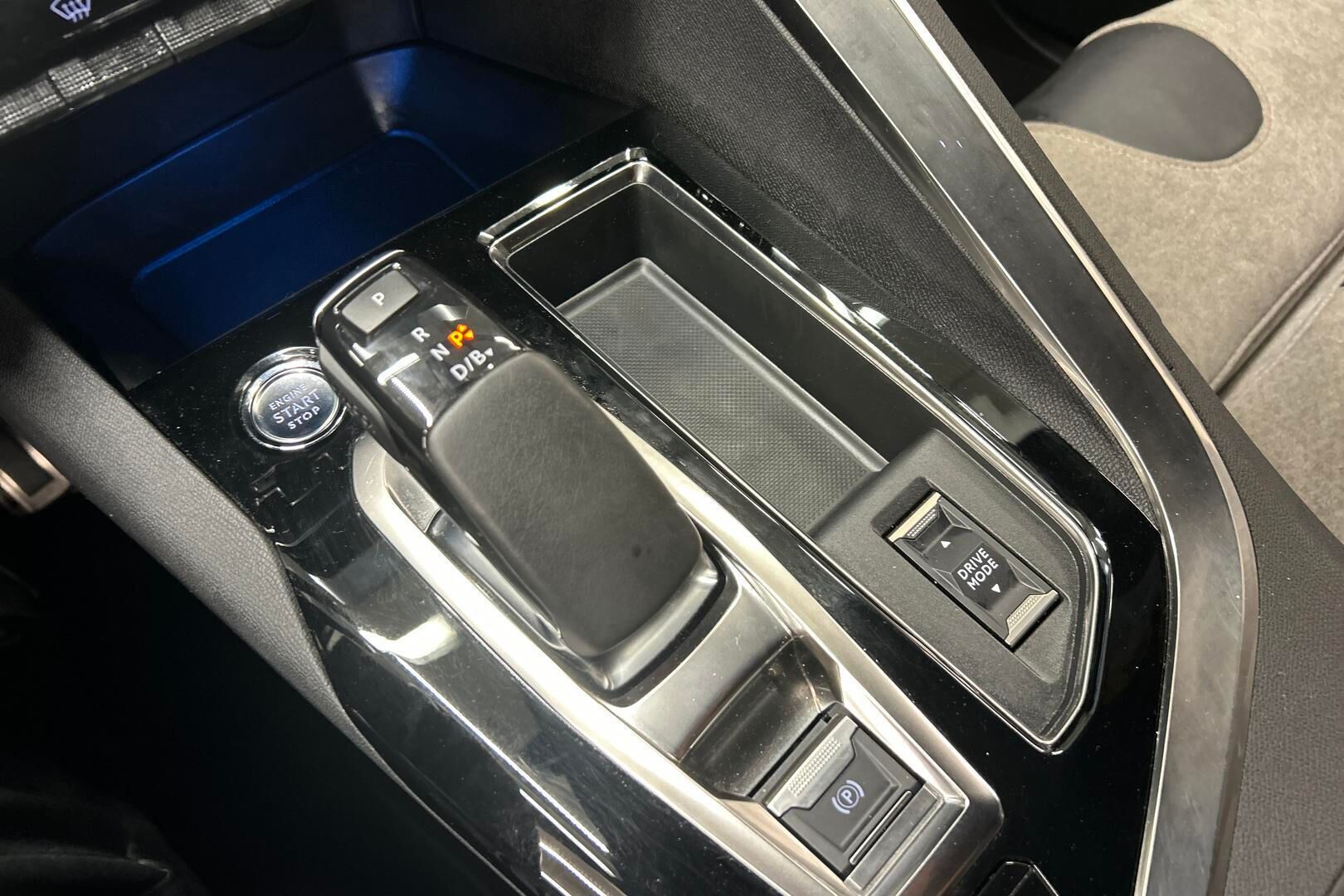 Peugeot 3008 iso kuva 17