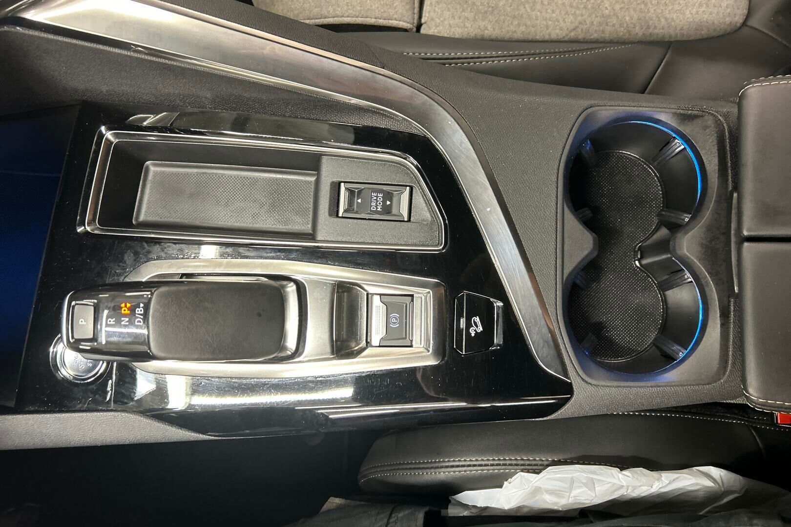 Peugeot 3008 iso kuva 18