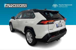 Toyota RAV4 esikatselu 6