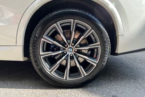 BMW X5 esikatselu 12