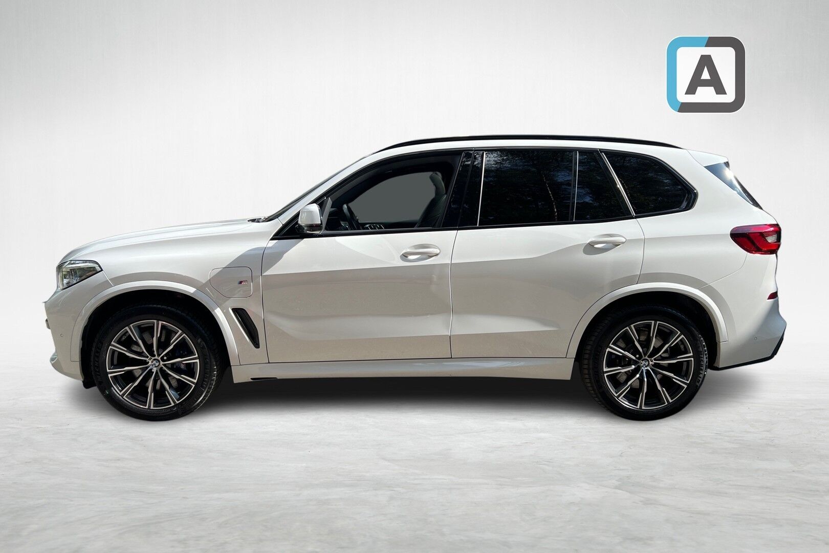 BMW X5 iso kuva 4