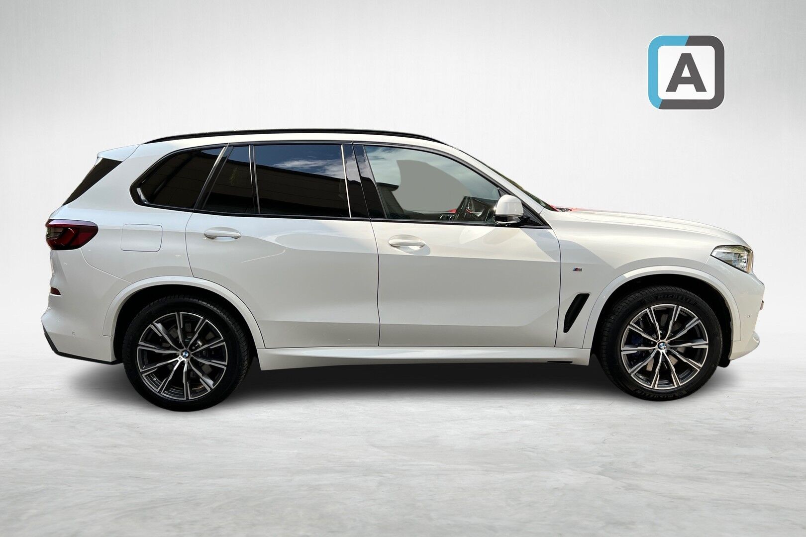 BMW X5 iso kuva 6