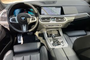 BMW X5 esikatselu 7