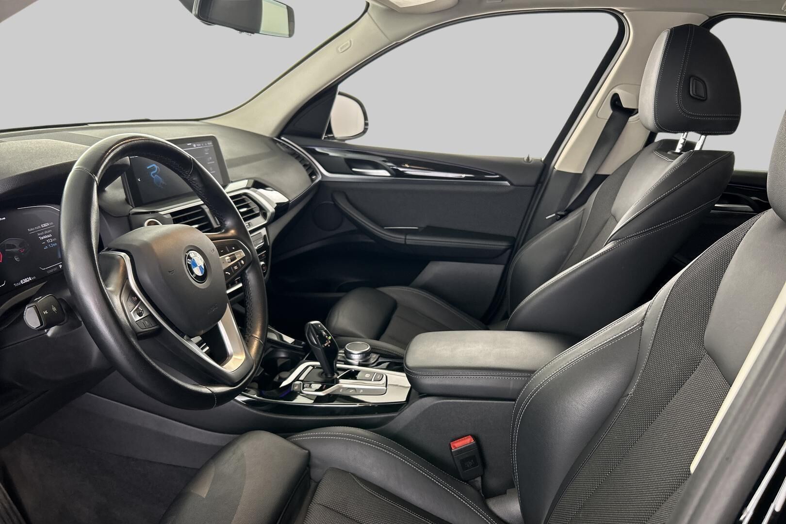 BMW X3 iso kuva 9