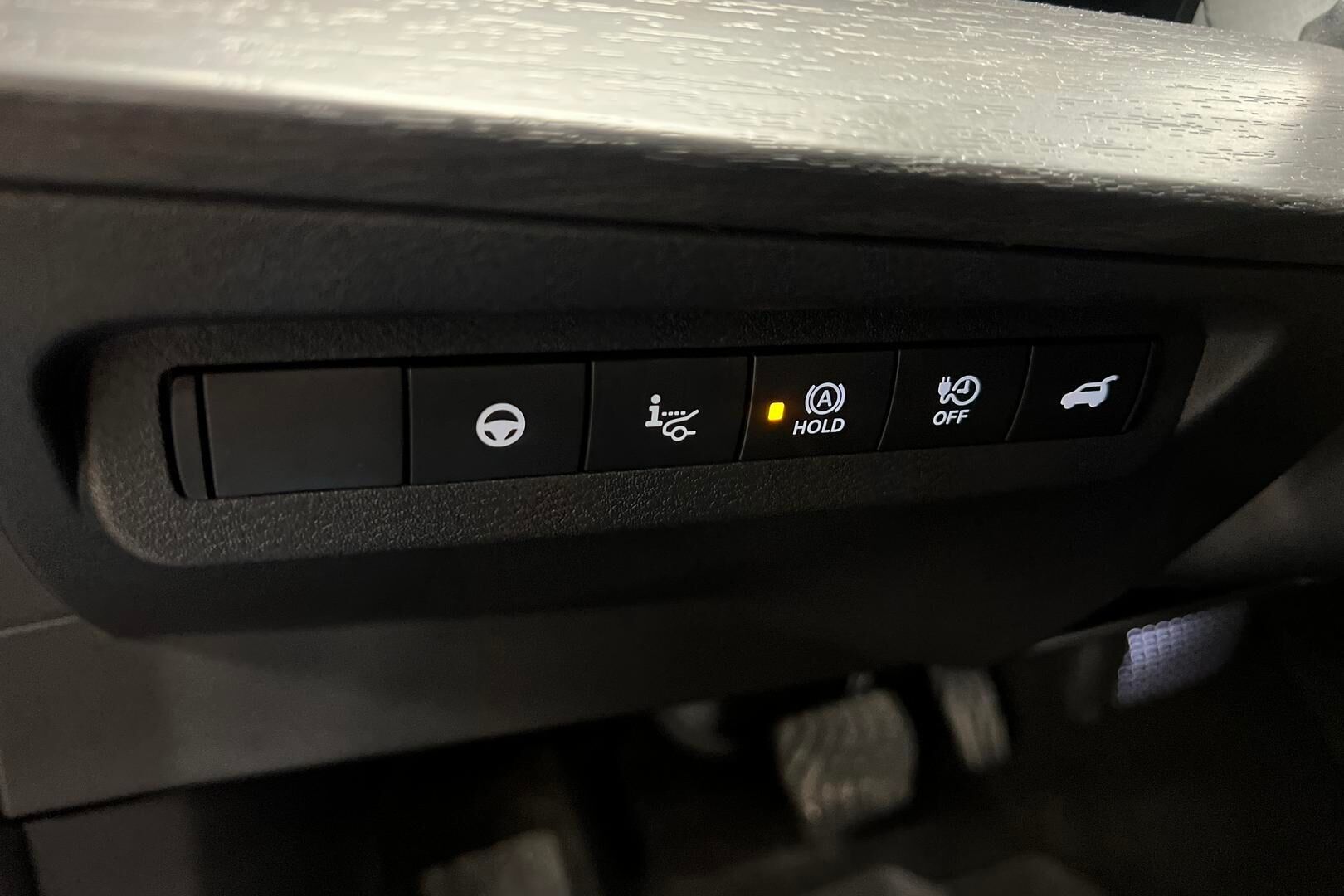 Nissan Ariya iso kuva 17