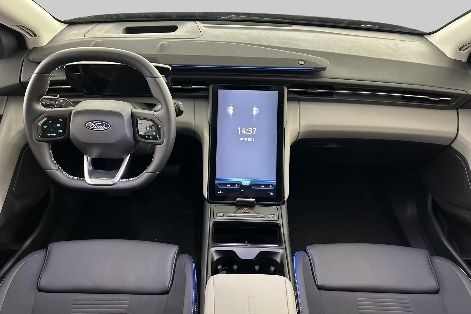 Ford Explorer iso kuva 8