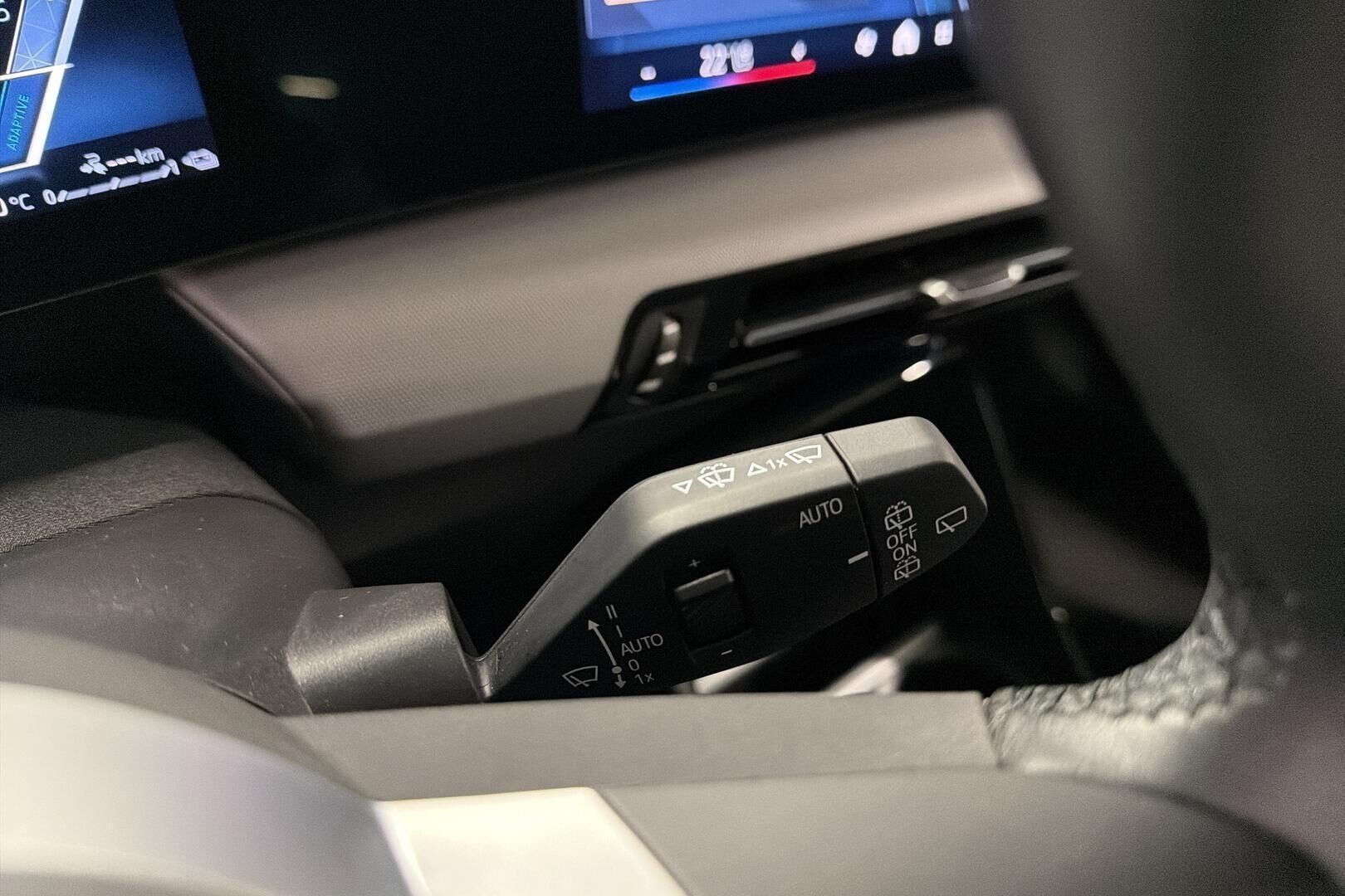 BMW X1 iso kuva 12