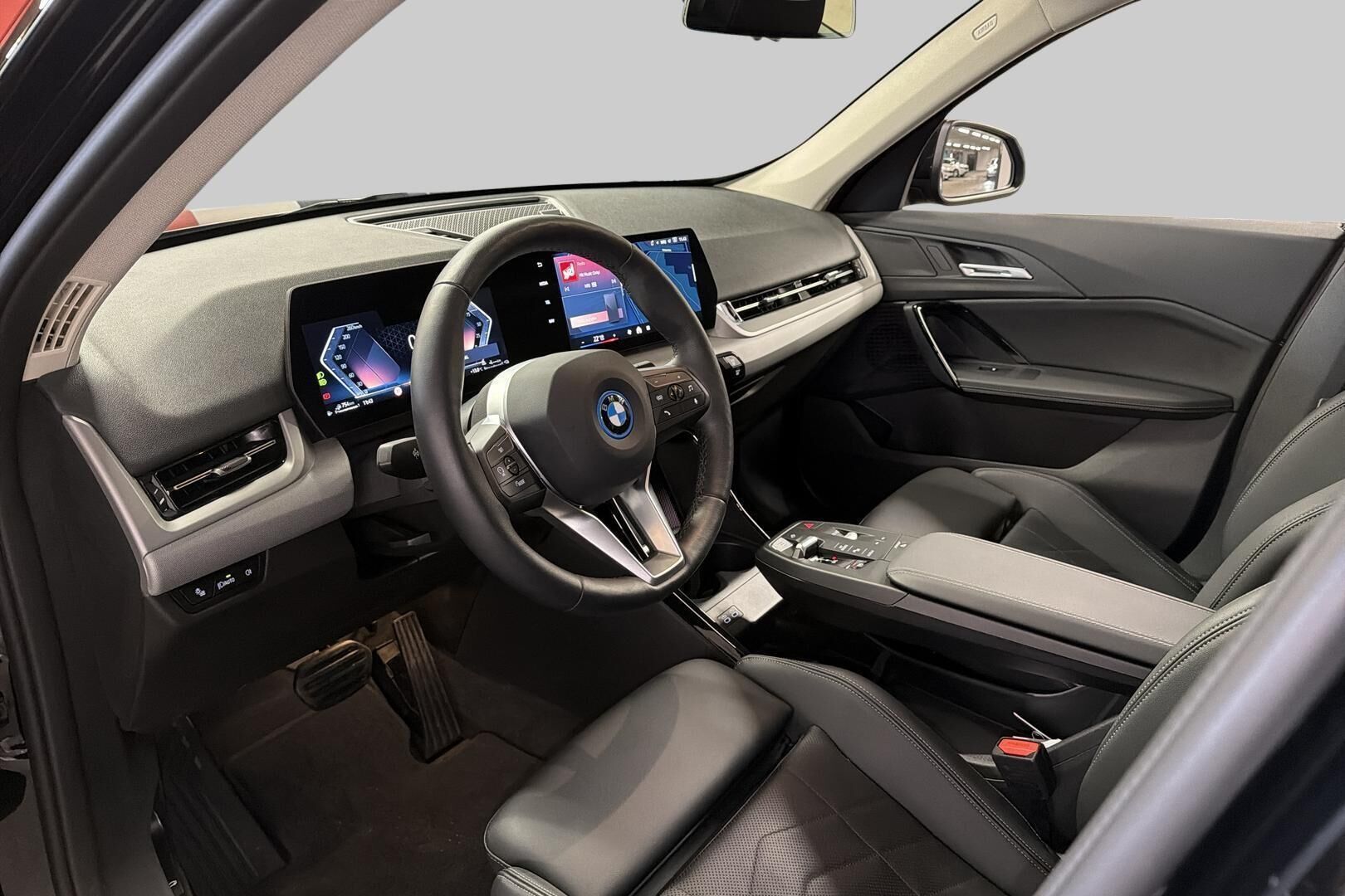 BMW X1 iso kuva 5