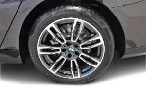 BMW 5-sarja esikatselu 12