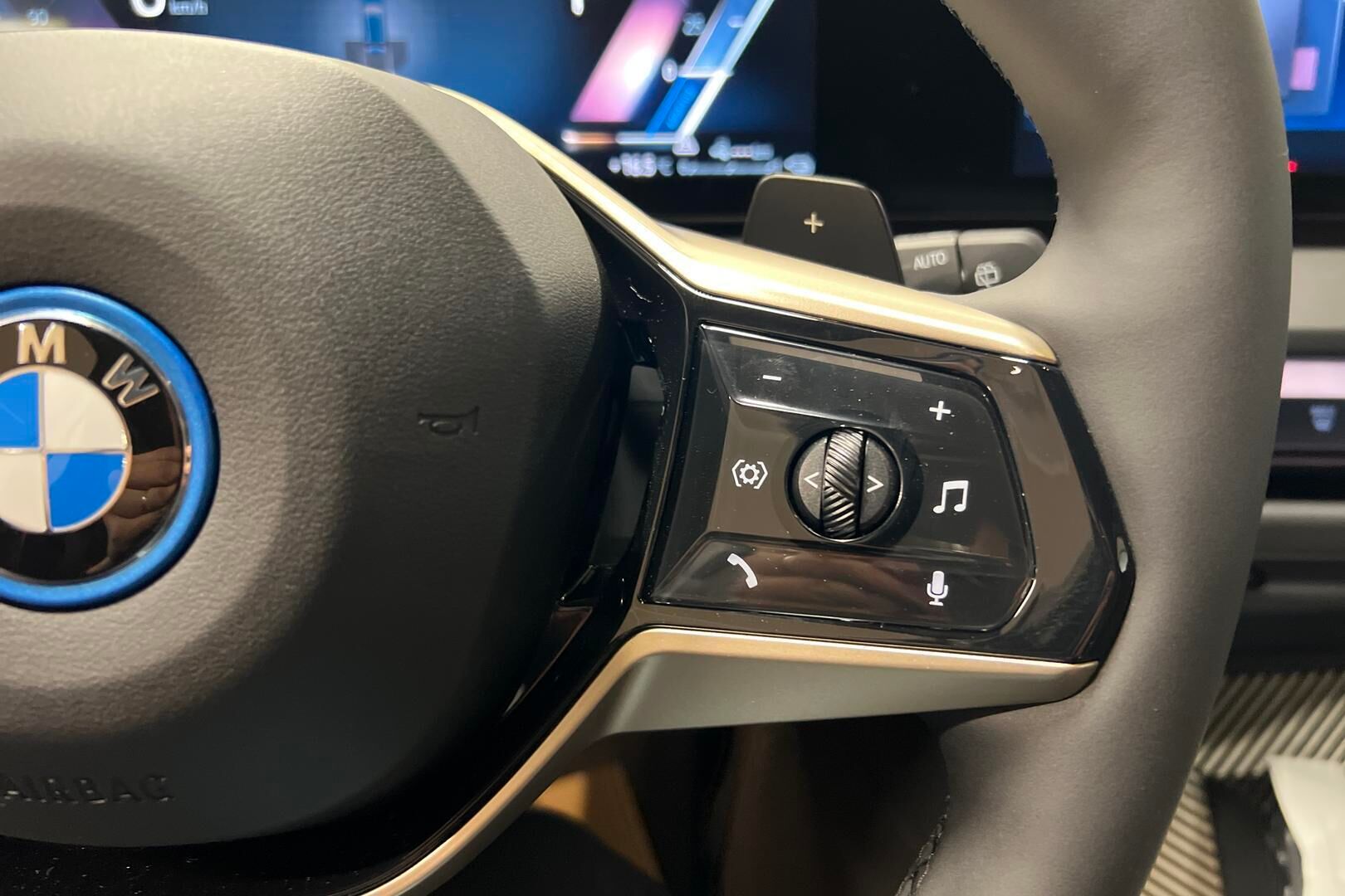 BMW X3 iso kuva 17
