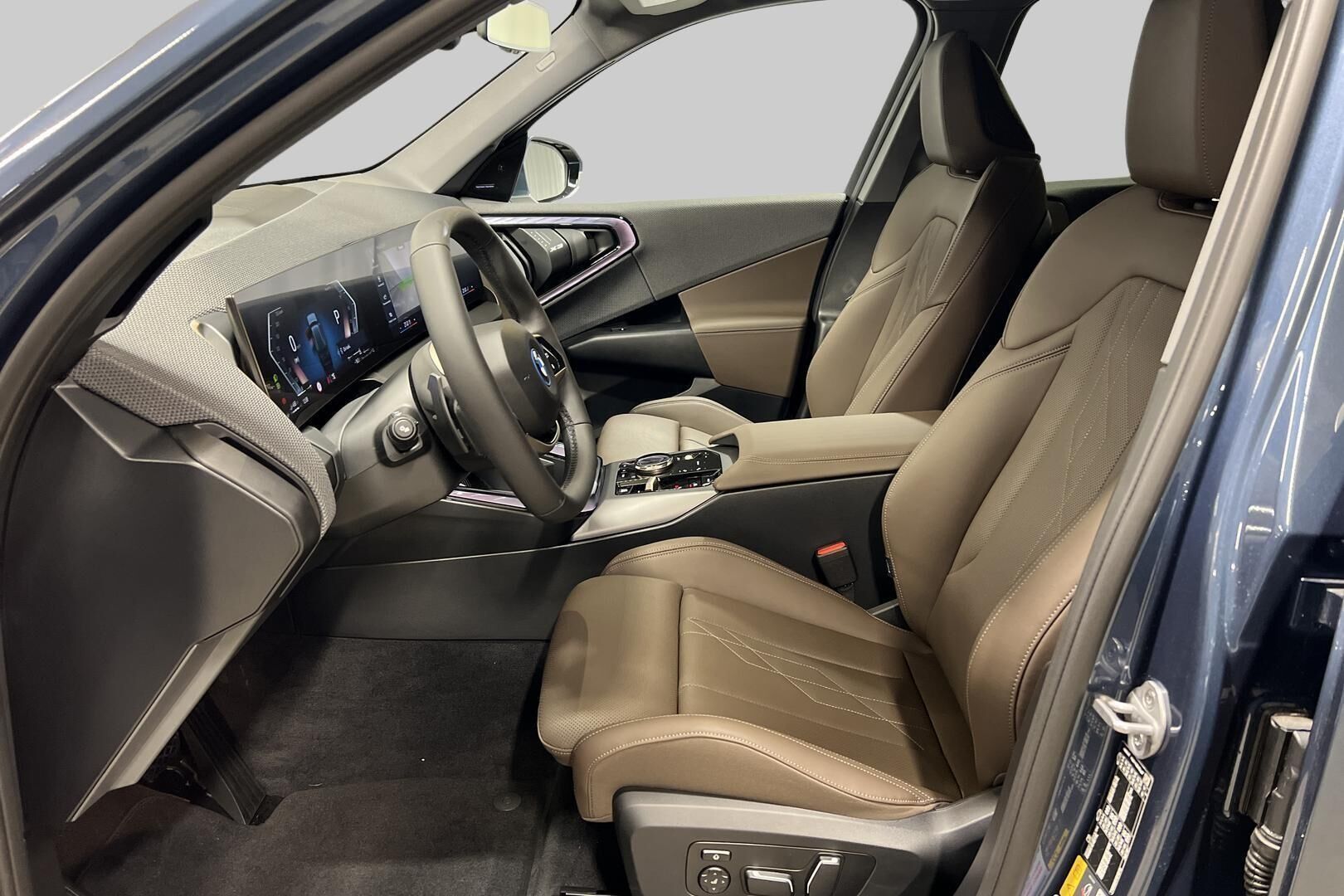 BMW X3 iso kuva 8