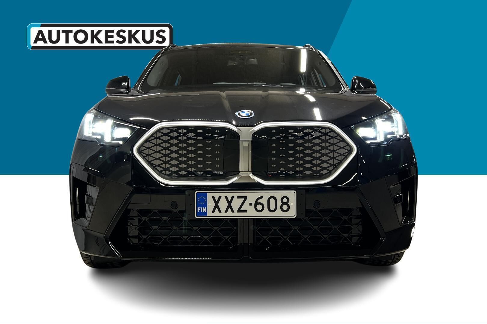 BMW iX2 iso kuva 1