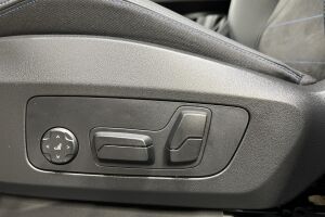 BMW iX2 esikatselu 19