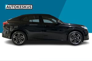 BMW iX2 esikatselu 3